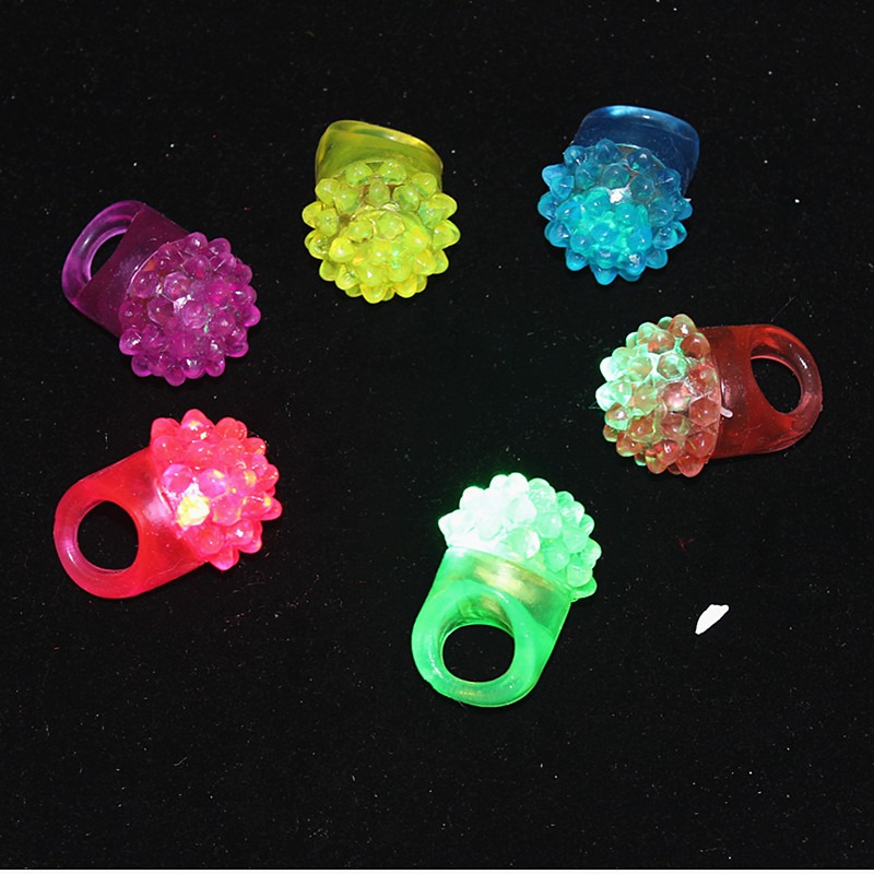 LED Light Up Ring Bumpy Rings  - đánh giá và giá Led Ring Light 18